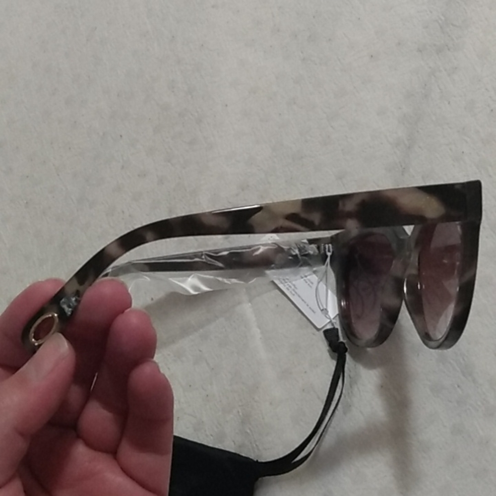 NWT Lele Sadoughi sunglasses - Picture 5 of 6